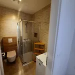 Manda Ljubetic Sutivan