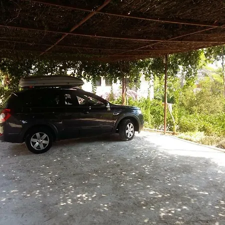 Apartman Manda Ljubetic Sutivan