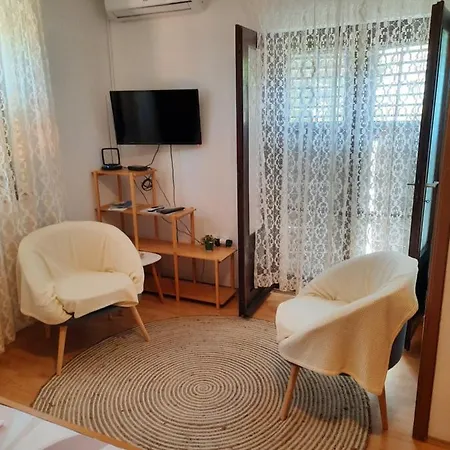 Apartment Manda Ljubetic
