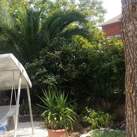 Apartman Manda Ljubetic Sutivan