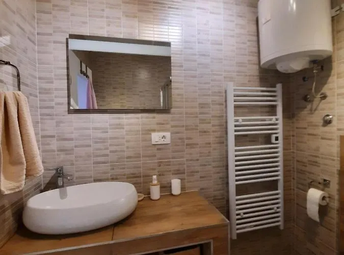 Manda Ljubetic Apartman Sutivan