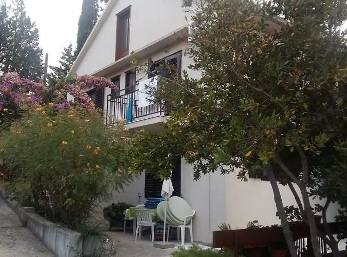 Apartman Manda Ljubetic Sutivan