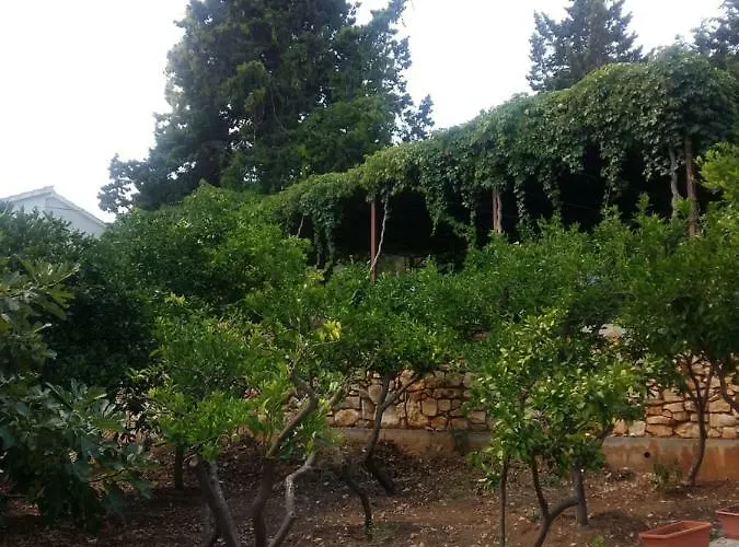 Manda Ljubetic Apartman Sutivan